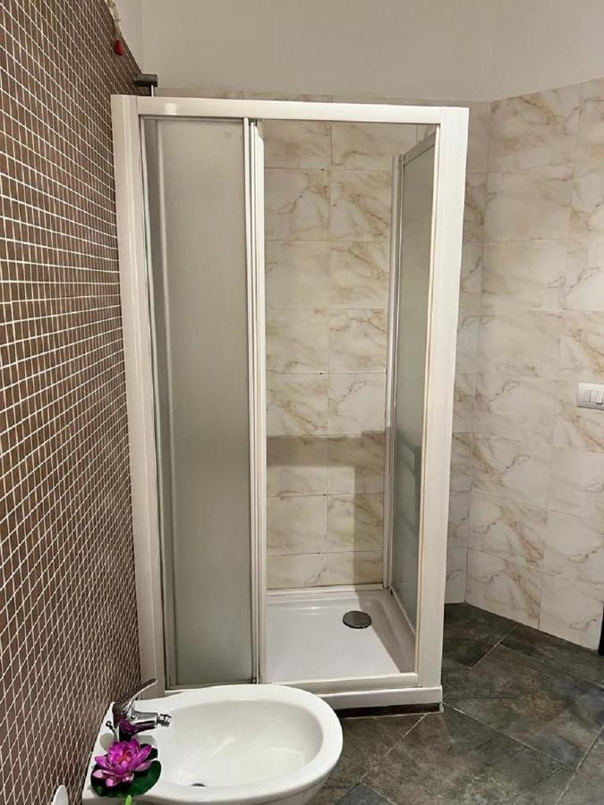 Bnbook Residence Matteotti Новара Экстерьер фото